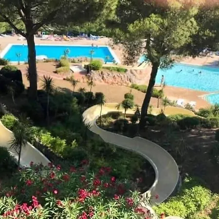 Apartment Studio-terrasse Avec Vue Mer-clim-parking-draps Inclus Saint-Raphael (Var)