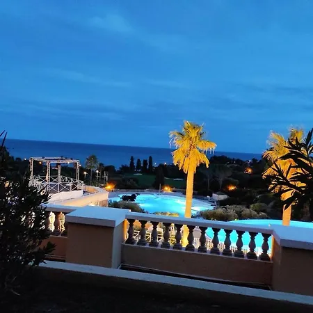 Studio-terrasse Avec Vue Mer-clim-parking-draps Inclus * Saint-Raphaël