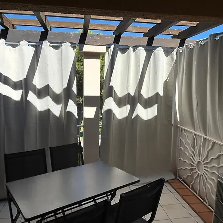 Studio-terrasse Avec Vue Mer-clim-parking-draps Inclus Apartment Saint-Raphael (Var)