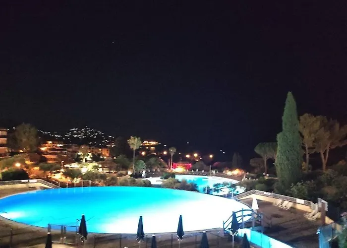 Apartment Studio-terrasse Vue Mer-clim-parking-draps Inclus *