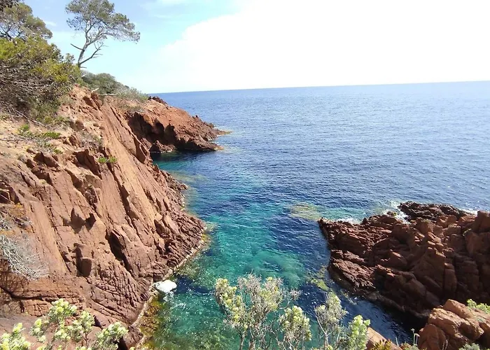 Studio-terrasse Vue Mer-clim-parking-draps Inclus Saint-Raphael (Var)